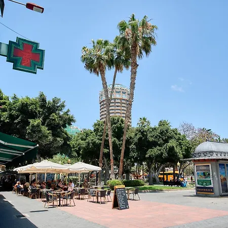 Apartament Urban Flat In Santa Catalina - 4 Min Walk To